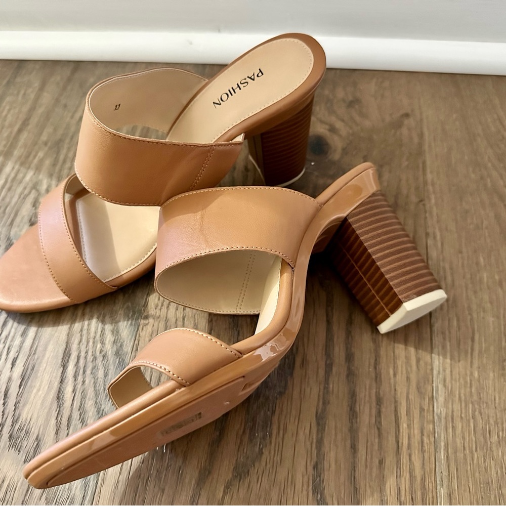 Pashion “The Slide” convertible sandal